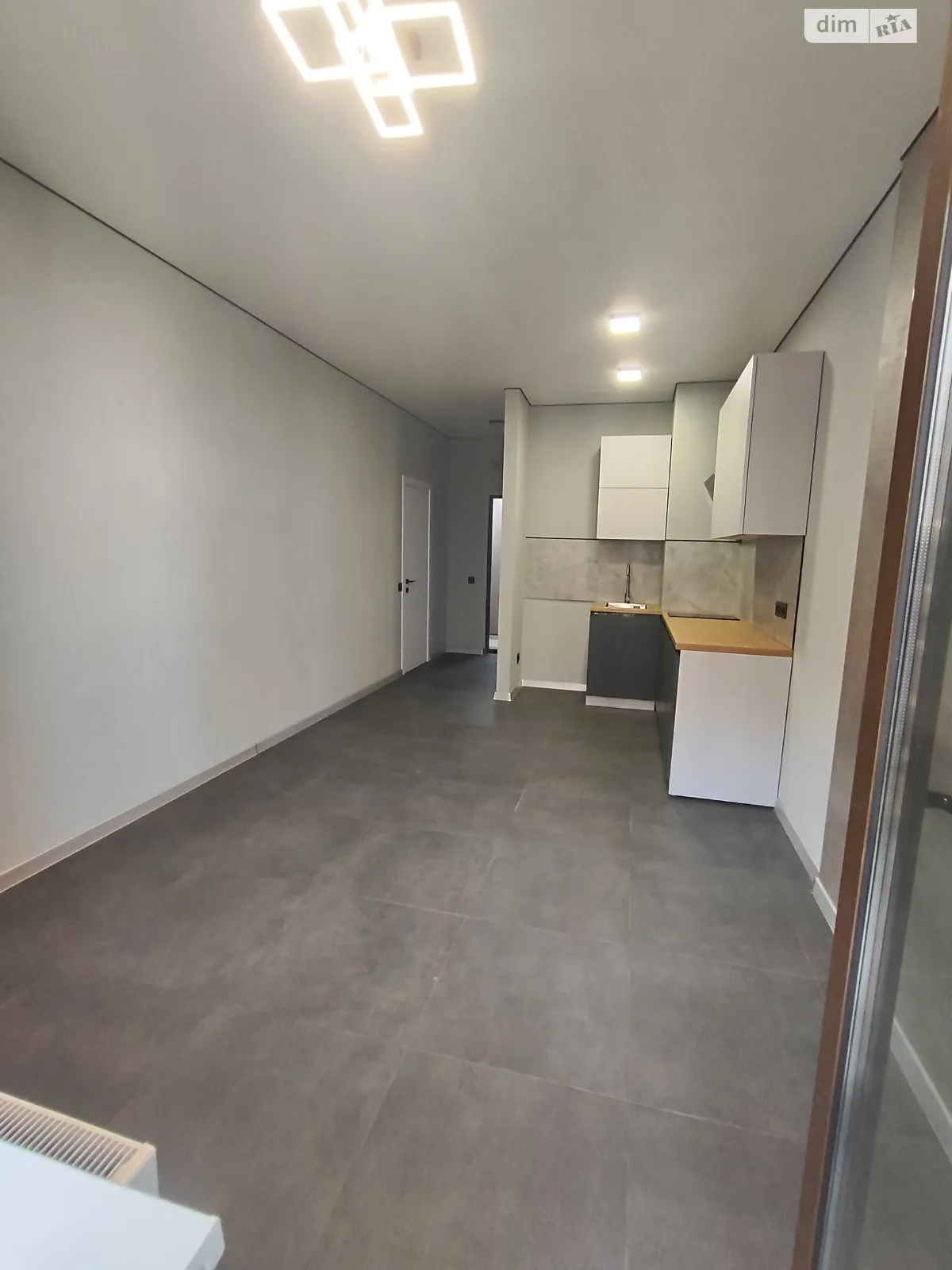 Продается 1-комнатная квартира 28 кв. м в Одессе, Фонтанская дор., 25Ж - фото 1