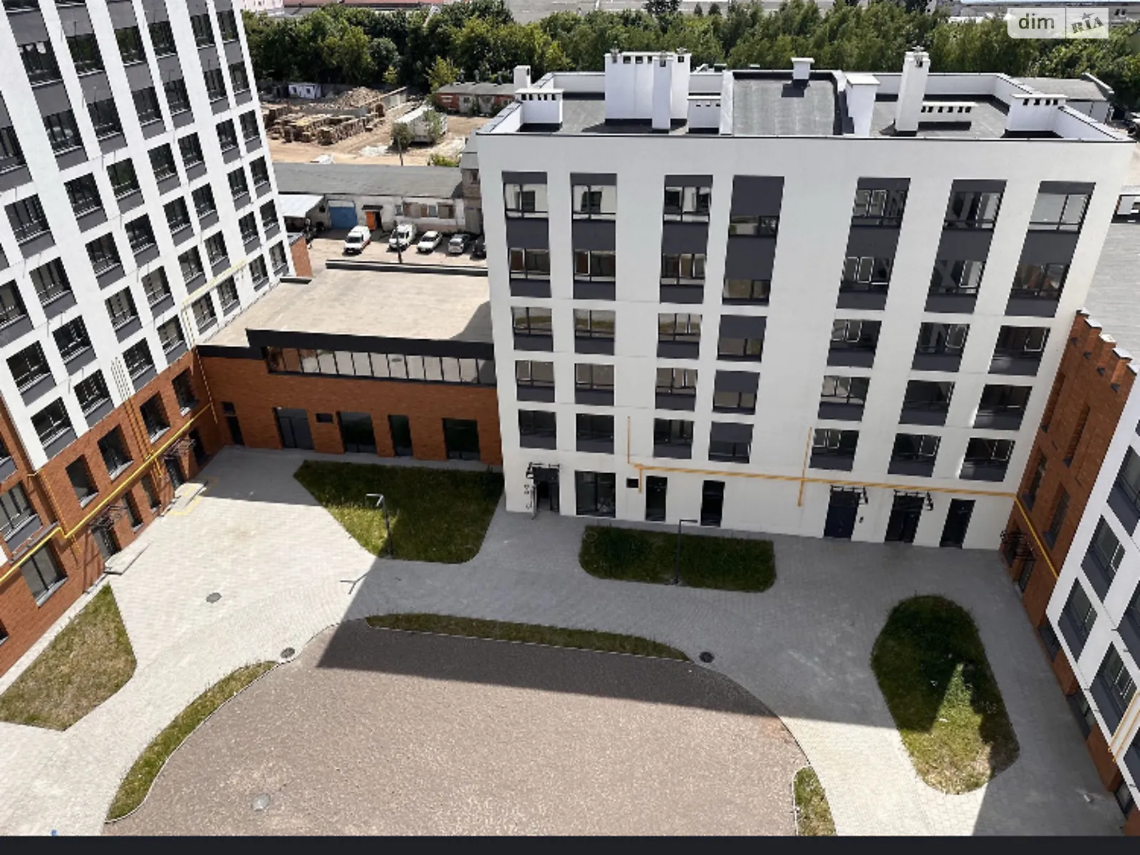 Продается 3-комнатная квартира 101.4 кв. м в Львове, ул. Владимира Навроцкого, 31А - фото 1