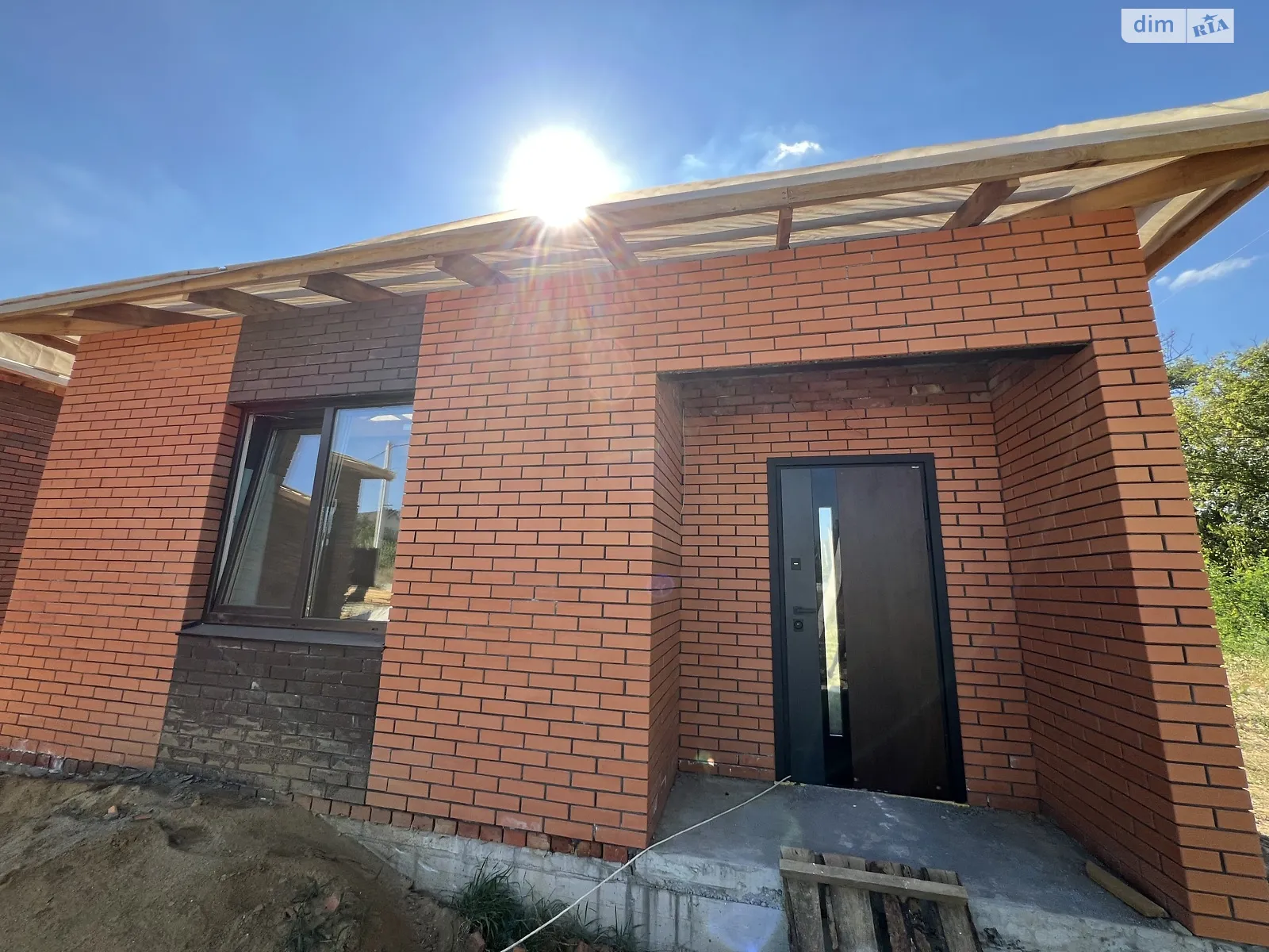 Продается одноэтажный дом 80 кв. м с гаражом, цена: 84000 $ - фото 1