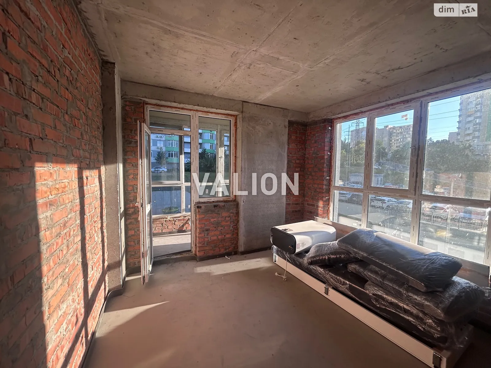 Продается 1-комнатная квартира 58.2 кв. м в Киеве, ул. Вышгородская, 45Г - фото 1