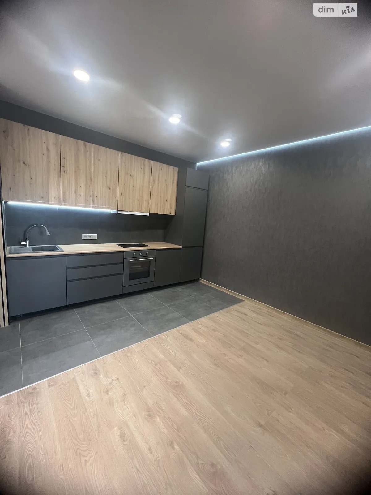 Продається 2-кімнатна квартира 43 кв. м у Крижанівка, вул. Академіка Сахарова - фото 1