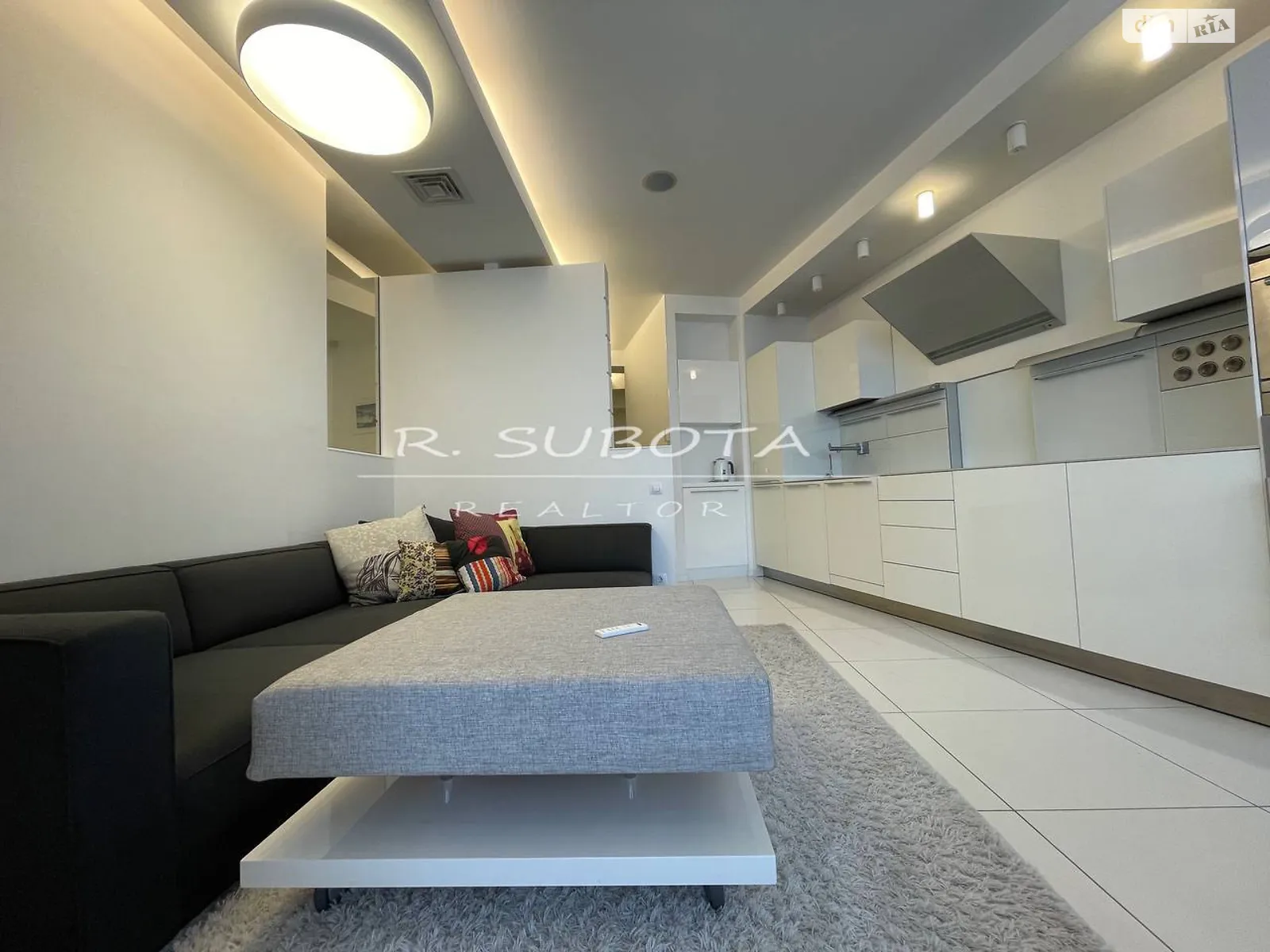 Сдается в аренду 4-комнатная квартира 171 кв. м в Днепре, ул. Королевы Елизаветы II(Глинки), 2 - фото 1