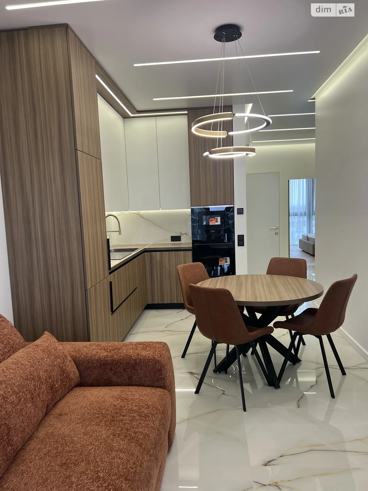 Продается 2-комнатная квартира 67 кв. м в Ужгороде, ул. Легоцкого - фото 1