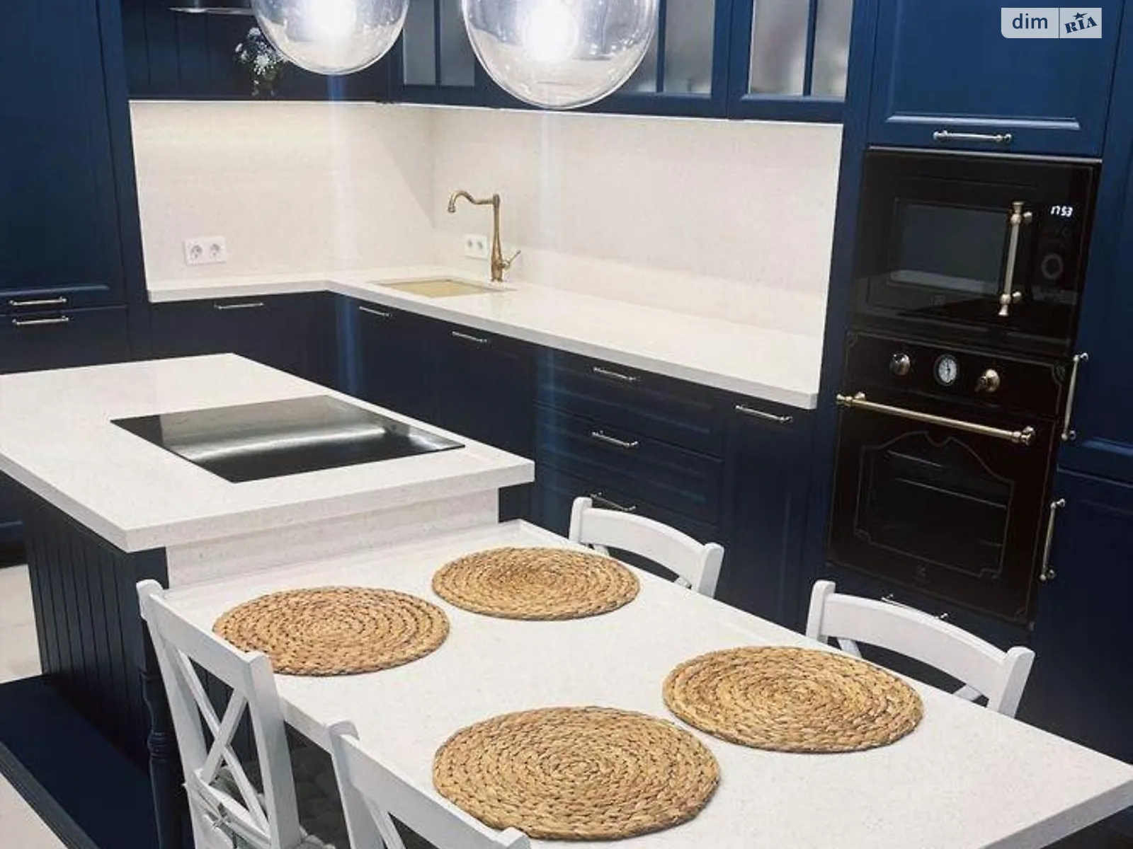 Продається 3-кімнатна квартира 113.9 кв. м у Києві, вул. Ахматової Анни - фото 1