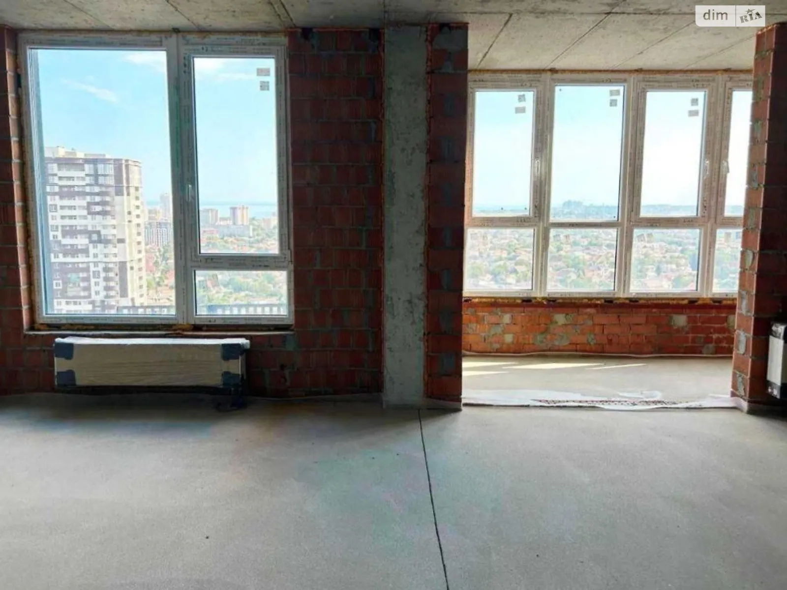 Продается 3-комнатная квартира 97 кв. м в Одессе, ул. Ивана Франко, 40 корпус 1 - фото 1