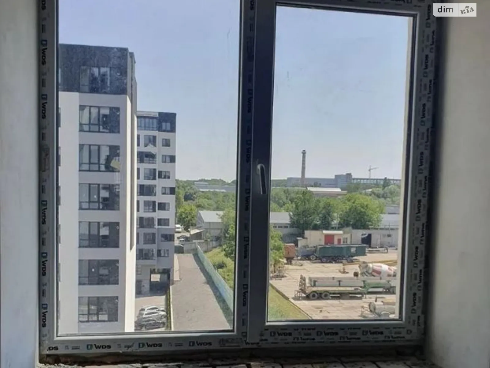 Продається 1-кімнатна квартира 54 кв. м у Хмельницькому, вул. Озерна, 14/1 - фото 1