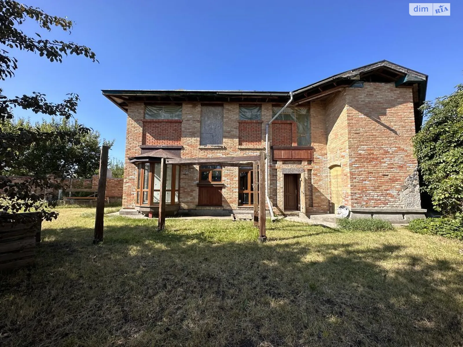 Продается дом на 2 этажа 300 кв. м с гаражом, цена: 80000 $ - фото 1
