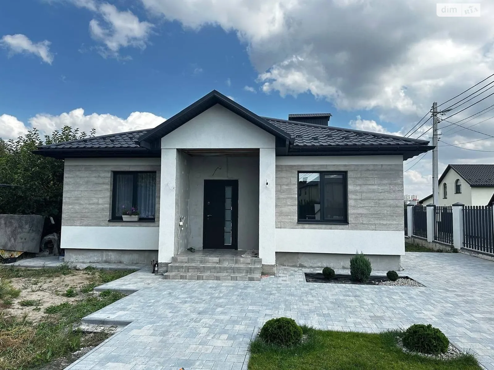 Продается одноэтажный дом 100 кв. м с беседкой, цена: 100000 $ - фото 1