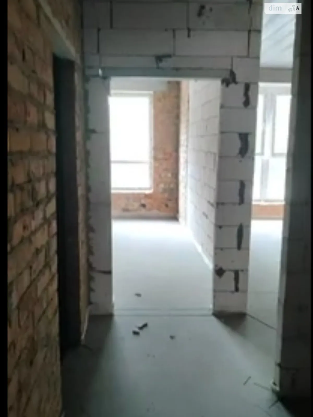 Продається 1-кімнатна квартира 42 кв. м у Гостомелі, вул. Миру, 3В - фото 1