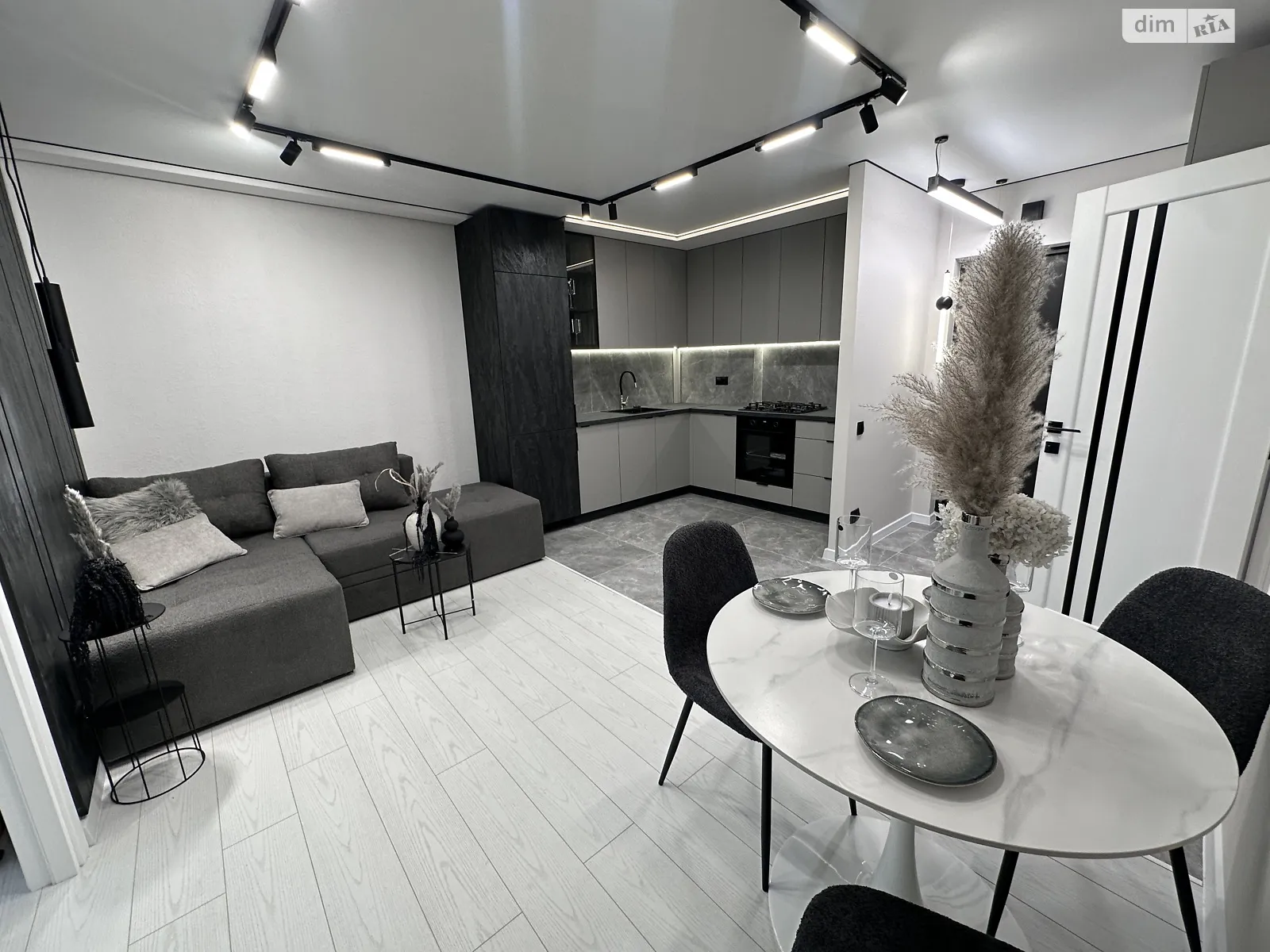 2-комнатная квартира 54 кв. м в Тернополе, ул. Смакулы - фото 1