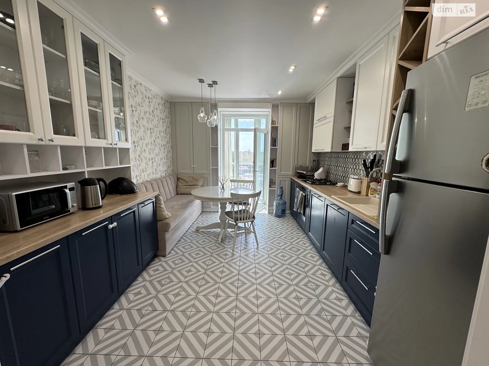 Продається 4-кімнатна квартира 107.7 кв. м у Дніпрі, бул. Кобзаря, 4 - фото 1