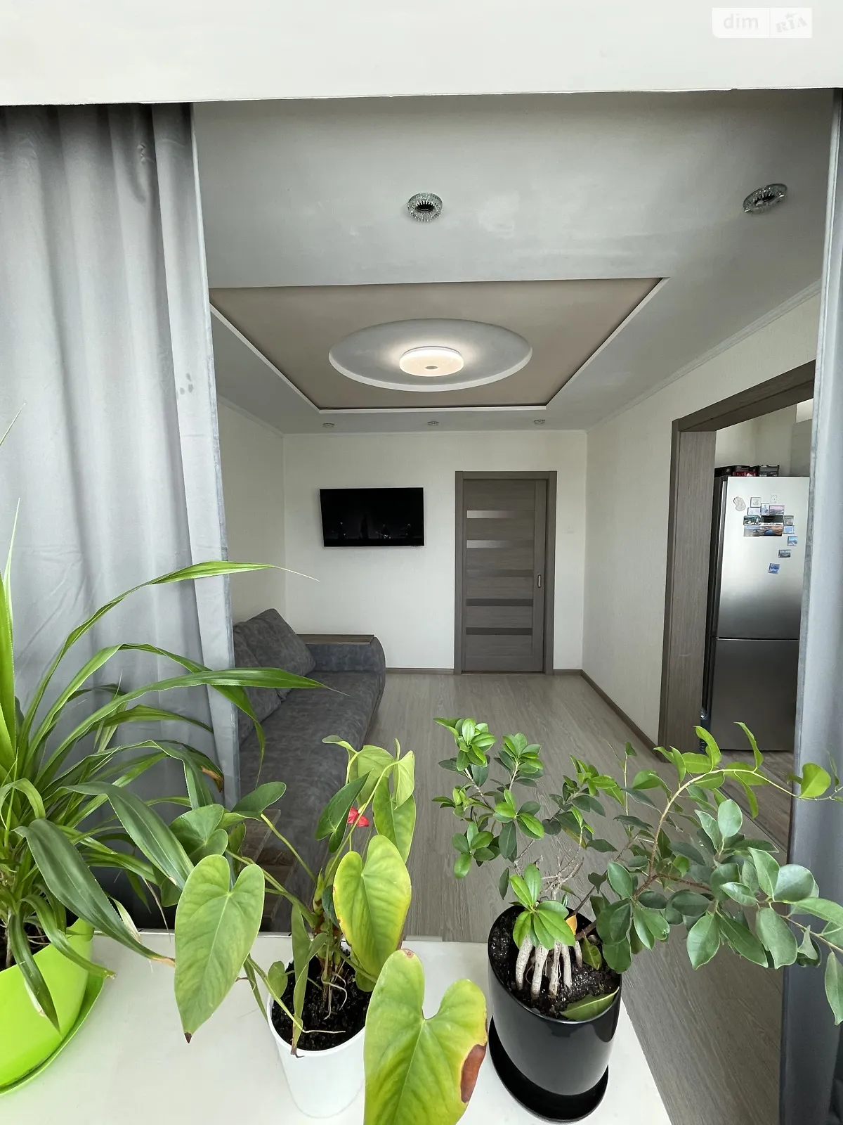 Продается 2-комнатная квартира 52.6 кв. м в Павлограде, ул. Центральная - фото 1