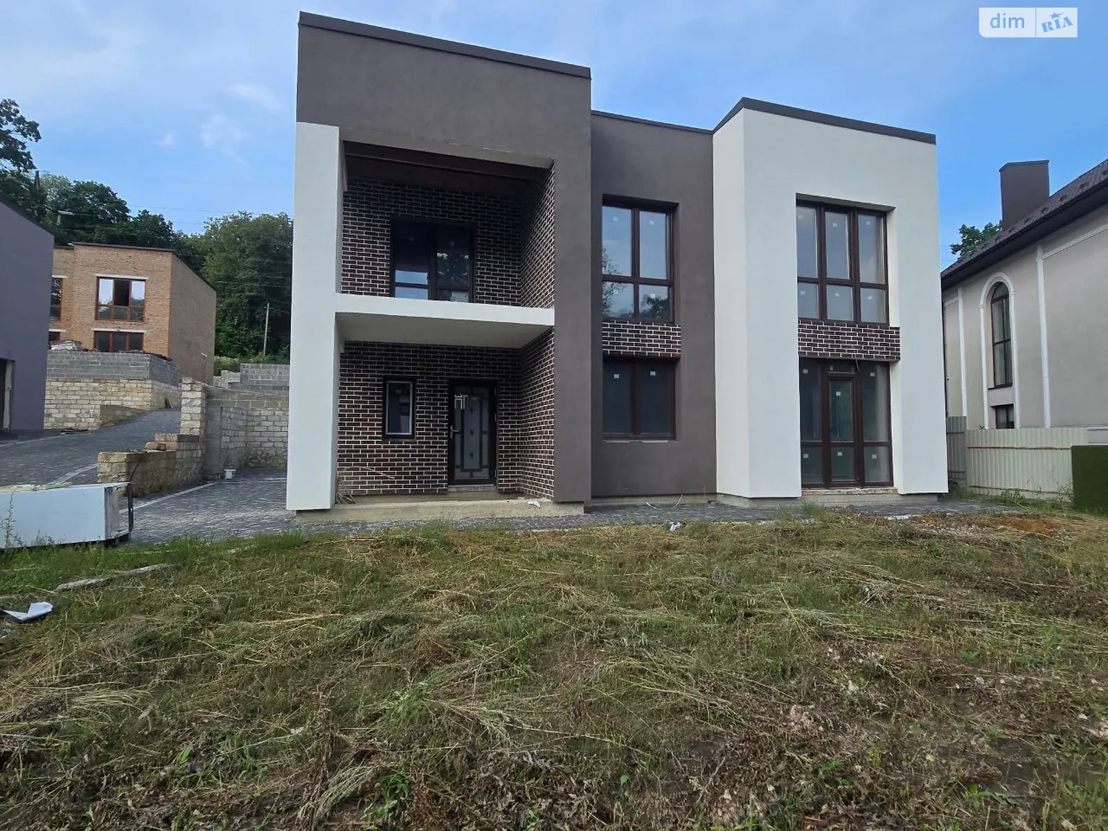 Продается дом на 2 этажа 120 кв. м с верандой, цена: 130000 $ - фото 1