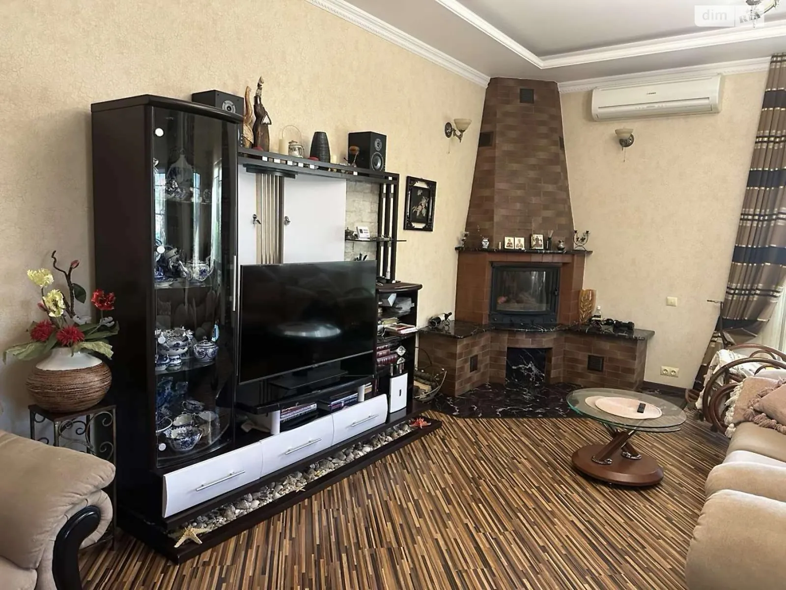Продается дом на 2 этажа 367.3 кв. м с баней/сауной, цена: 150000 $ - фото 1