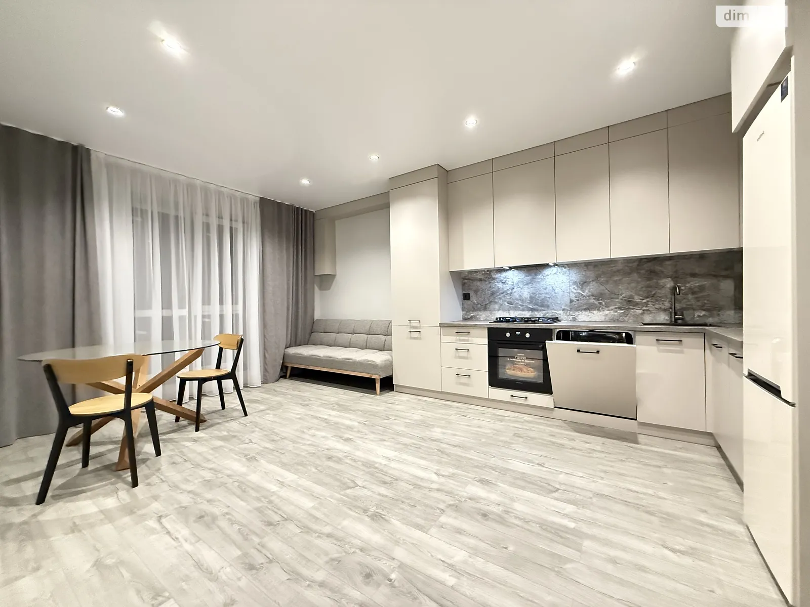 Продается 1-комнатная квартира 43 кв. м в Ровно, ул. Студенческая, 24 - фото 1