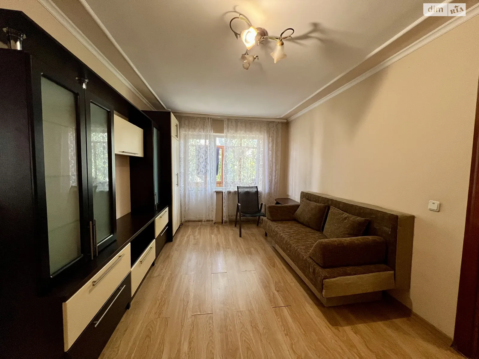 Продается 2-комнатная квартира 47 кв. м в Ивано-Франковске, пл. Привокзальная, 24 - фото 1