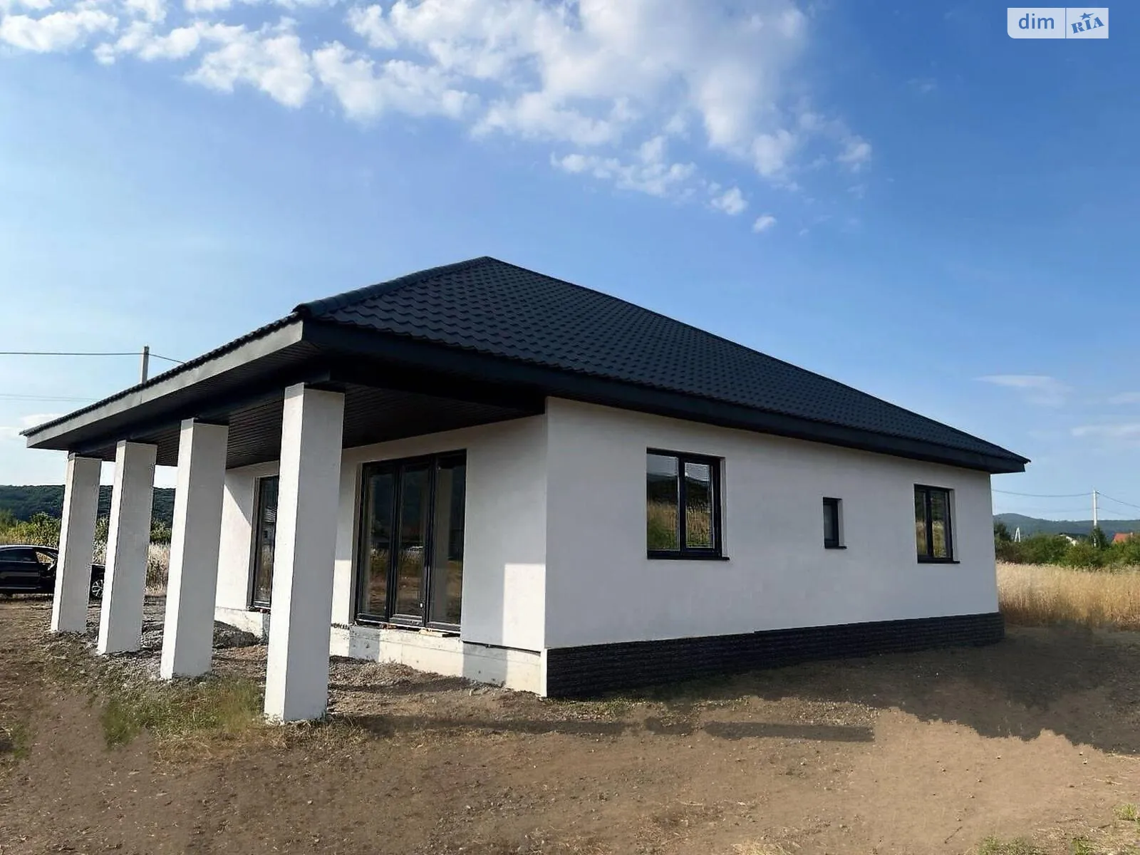 Продается одноэтажный дом 145 кв. м с участком, цена: 87000 € - фото 1