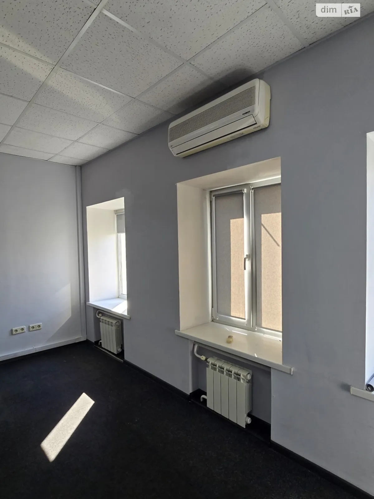 Сдается в аренду офис 50 кв. м в бизнес-центре, цена: 12000 грн - фото 1