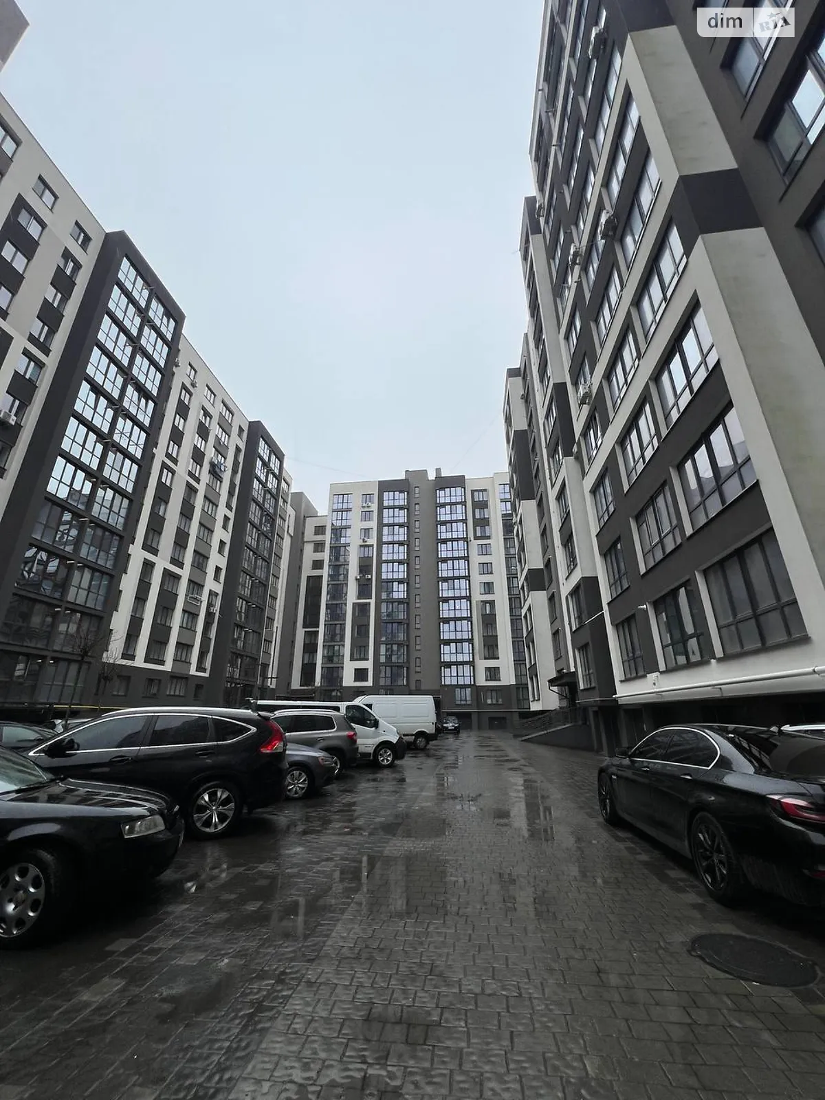 Продається 2-кімнатна квартира 63.8 кв. м у Івано-Франківську, вул. Героїв Миколаєва(Сєченова) - фото 1