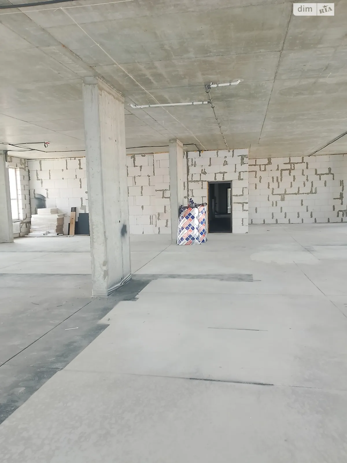 Продается офис 364 кв. м в бизнес-центре, цена: 331500 $ - фото 1
