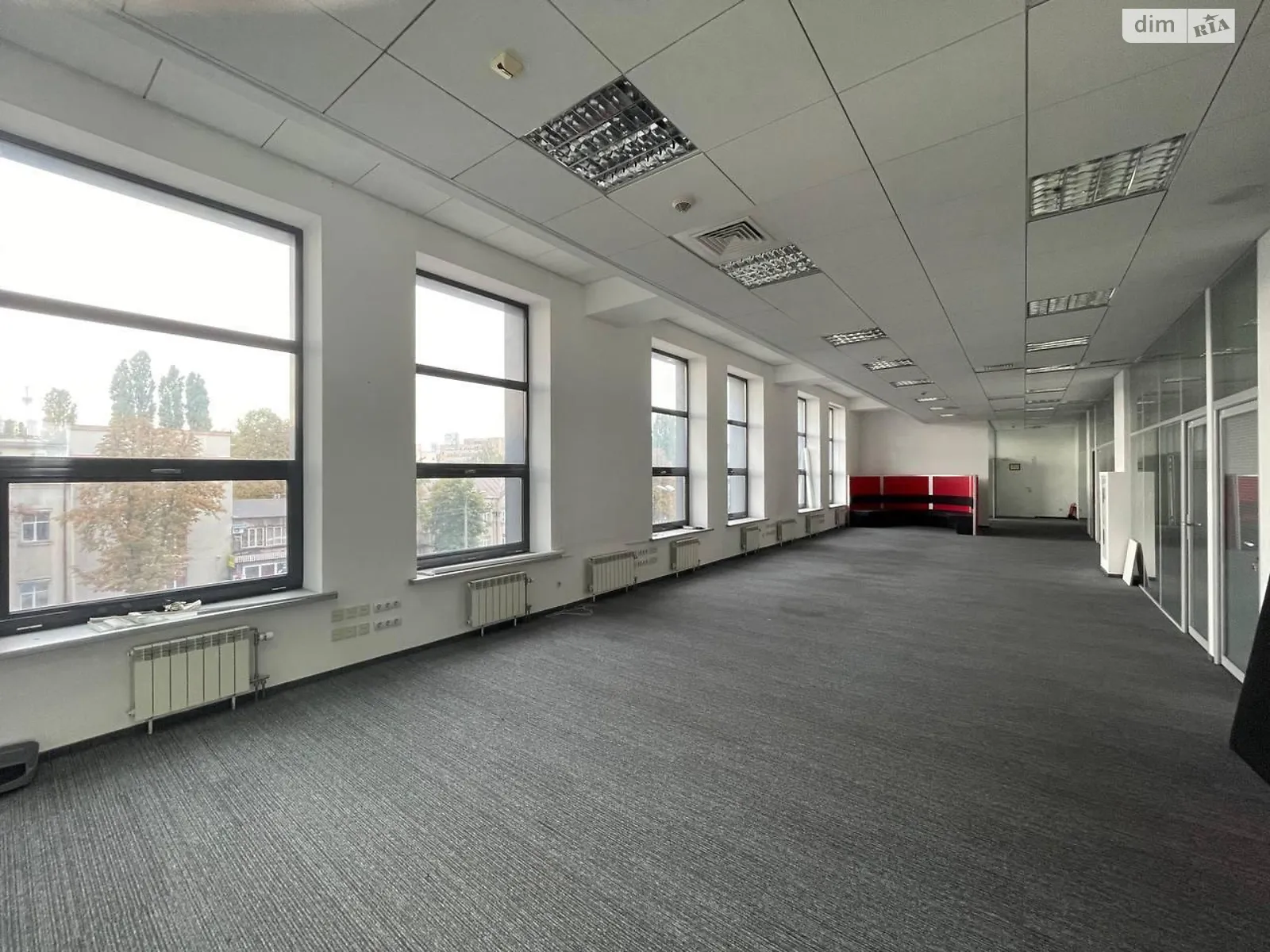 Сдается в аренду офис 635 кв. м в бизнес-центре, цена: 7620 $ - фото 1