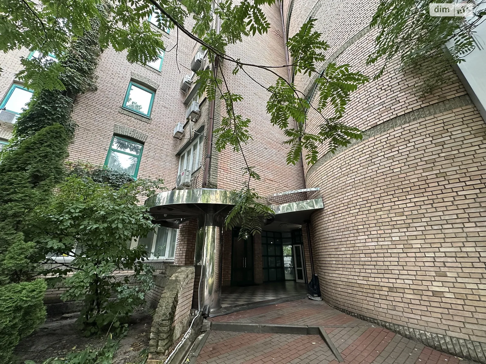 Продается 3-комнатная квартира 140.1 кв. м в Киеве, ул. Назаровская, 7Б - фото 1