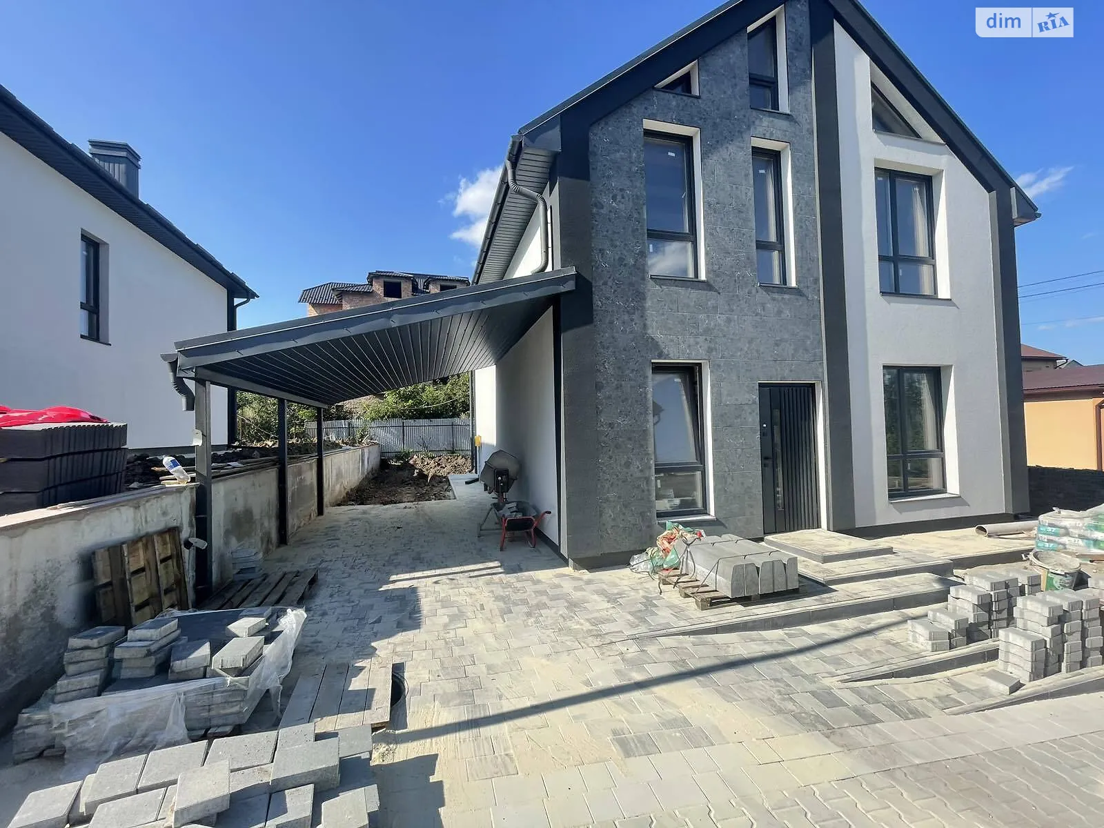 Продается дом на 2 этажа 117.5 кв. м с садом, цена: 100000 $ - фото 1