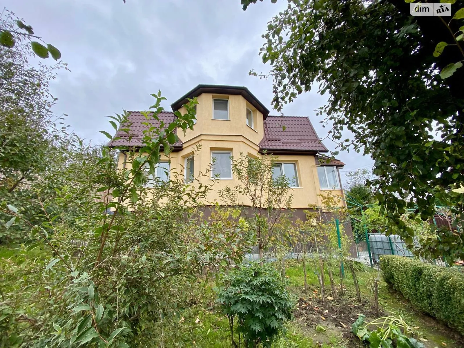 Продается дом на 2 этажа 141.5 кв. м с садом, цена: 85000 $ - фото 1