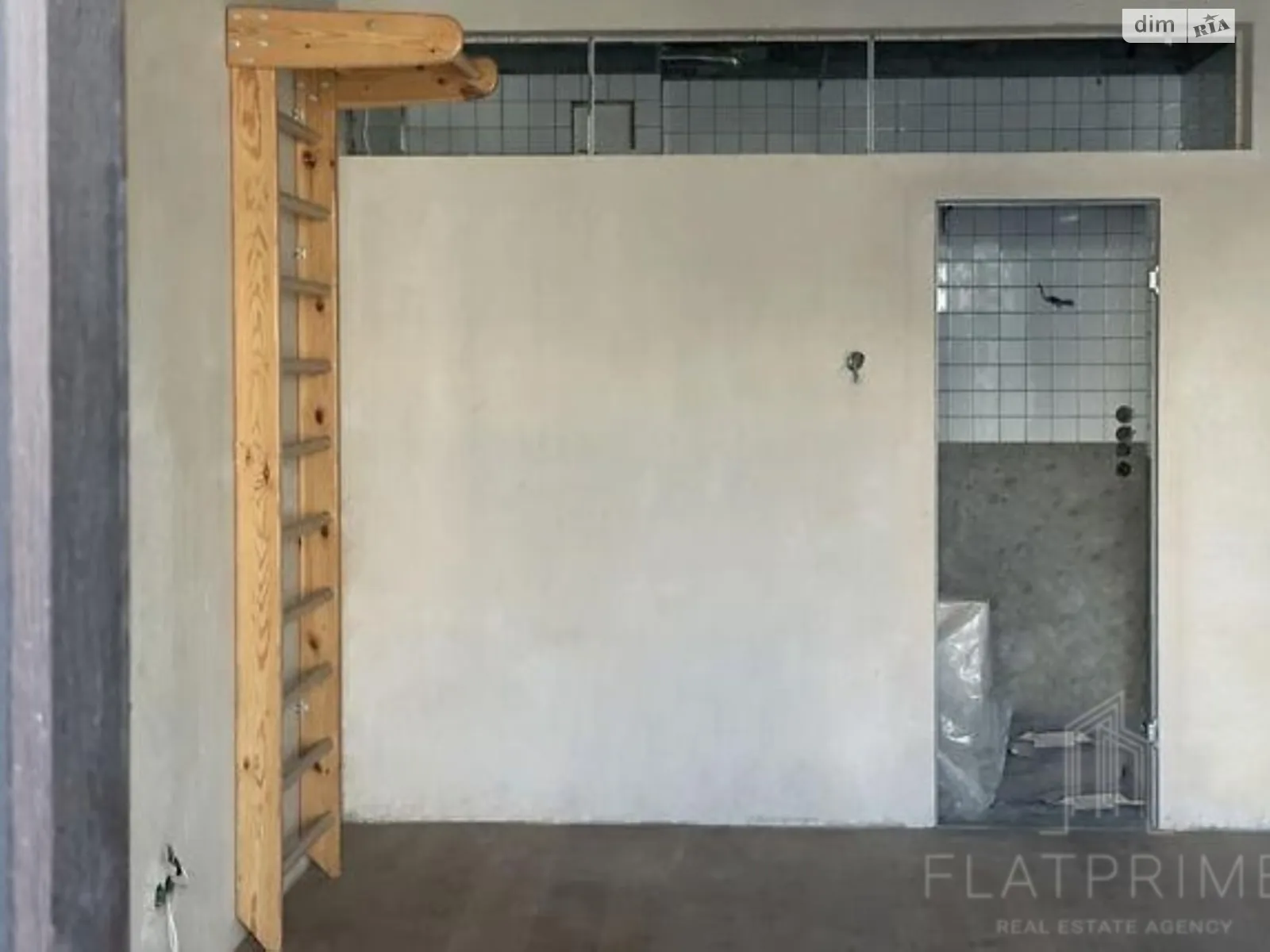 Продается 1-комнатная квартира 49 кв. м в Киеве, ул. Замковецкая, 86А - фото 1