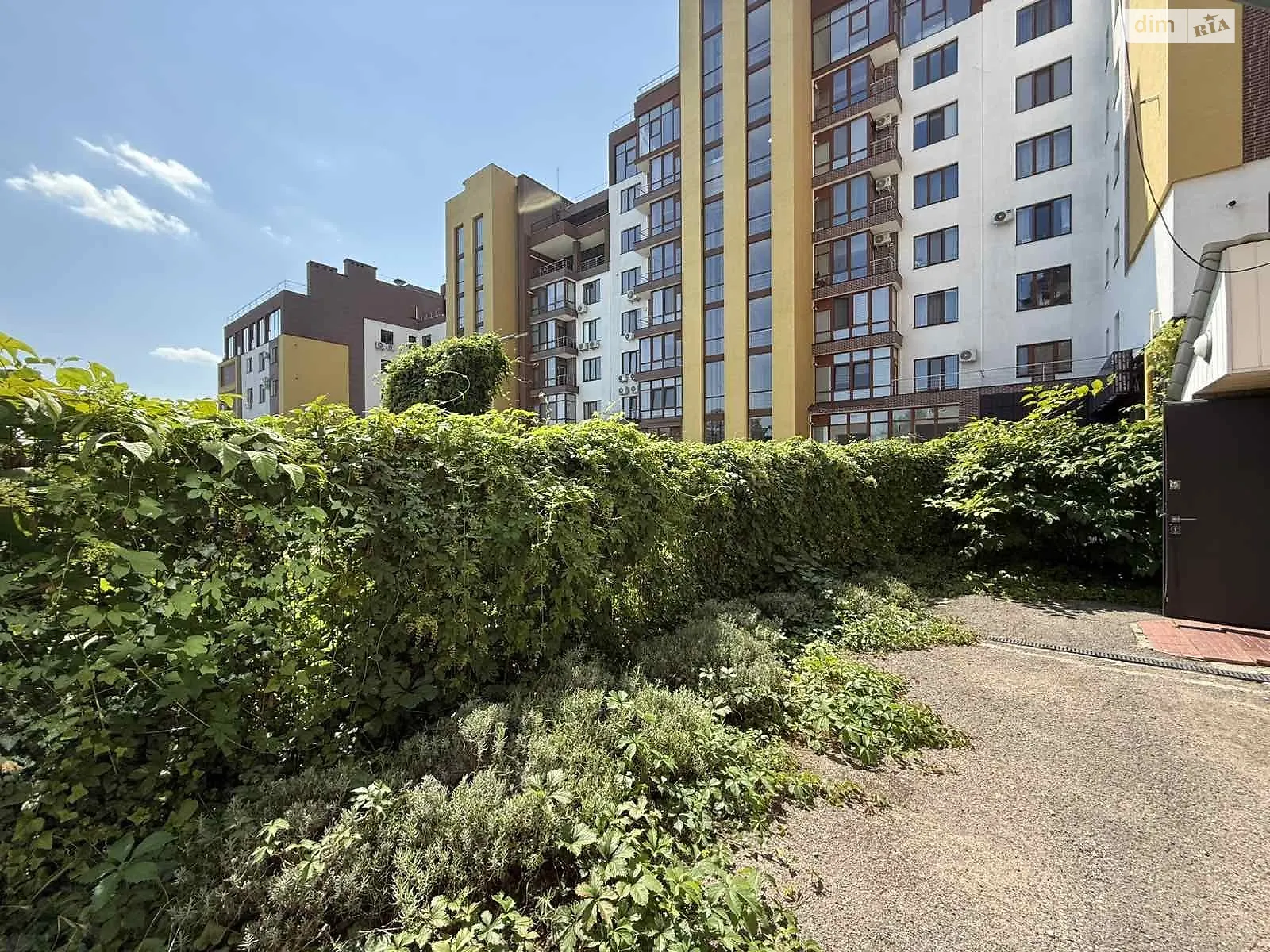Продается объект сферы услуг 114 кв. м в 5-этажном здании, цена: 150000 $ - фото 1