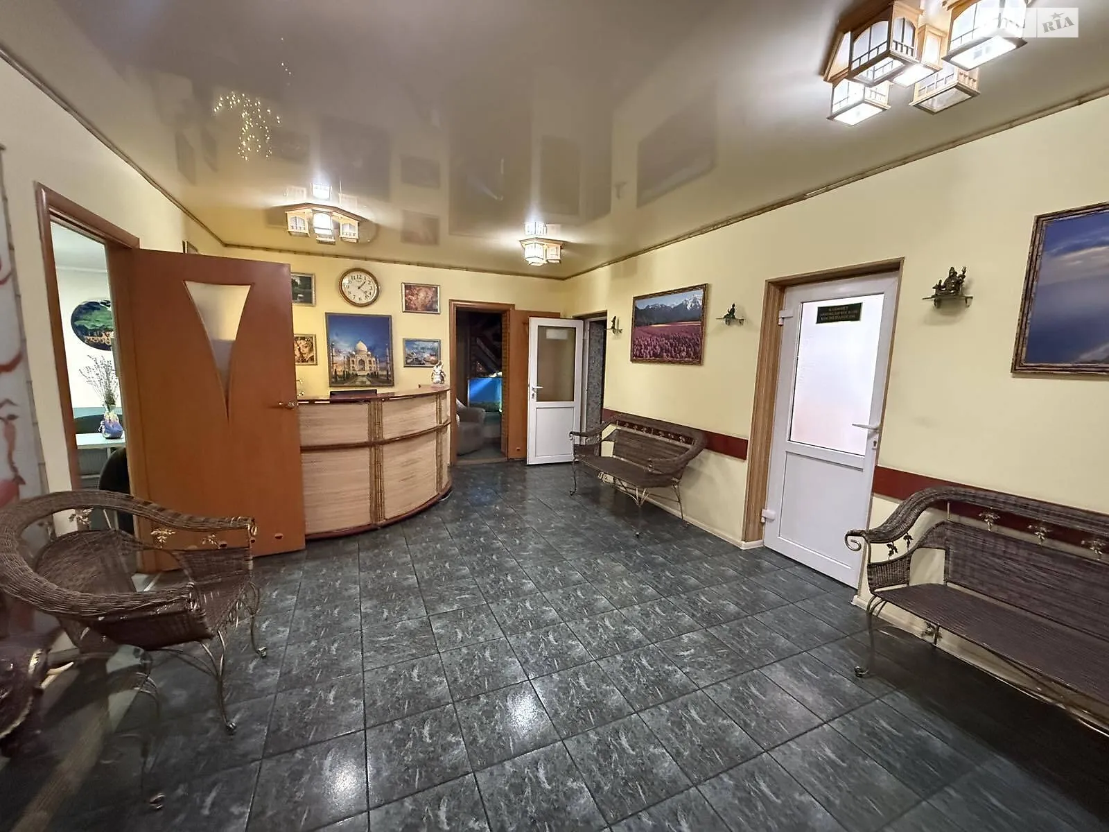 Продается объект сферы услуг 114 кв. м в 5-этажном здании, цена: 150000 $ - фото 1