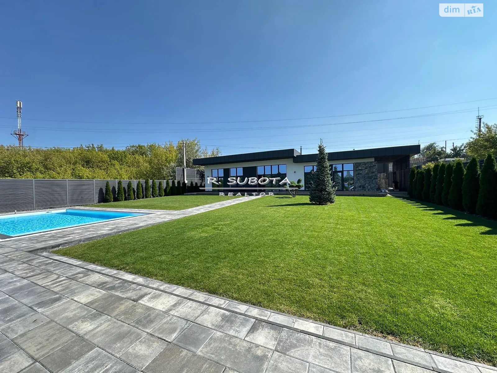 Сдается в аренду дом на 2 этажа 145 кв. м с балконом, цена: 2500 $ - фото 1