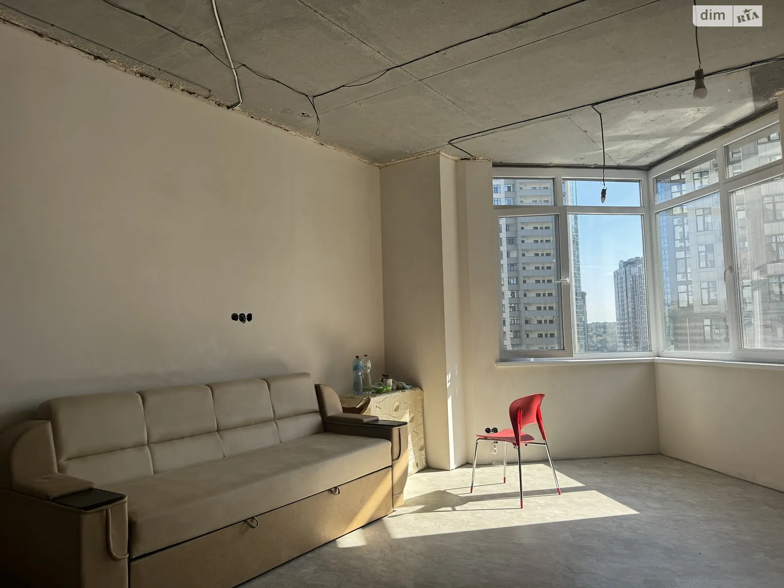 Продается 3-комнатная квартира 101 кв. м в Киеве, ул. Андрея Верхогляда(Драгомирова), 14А - фото 1