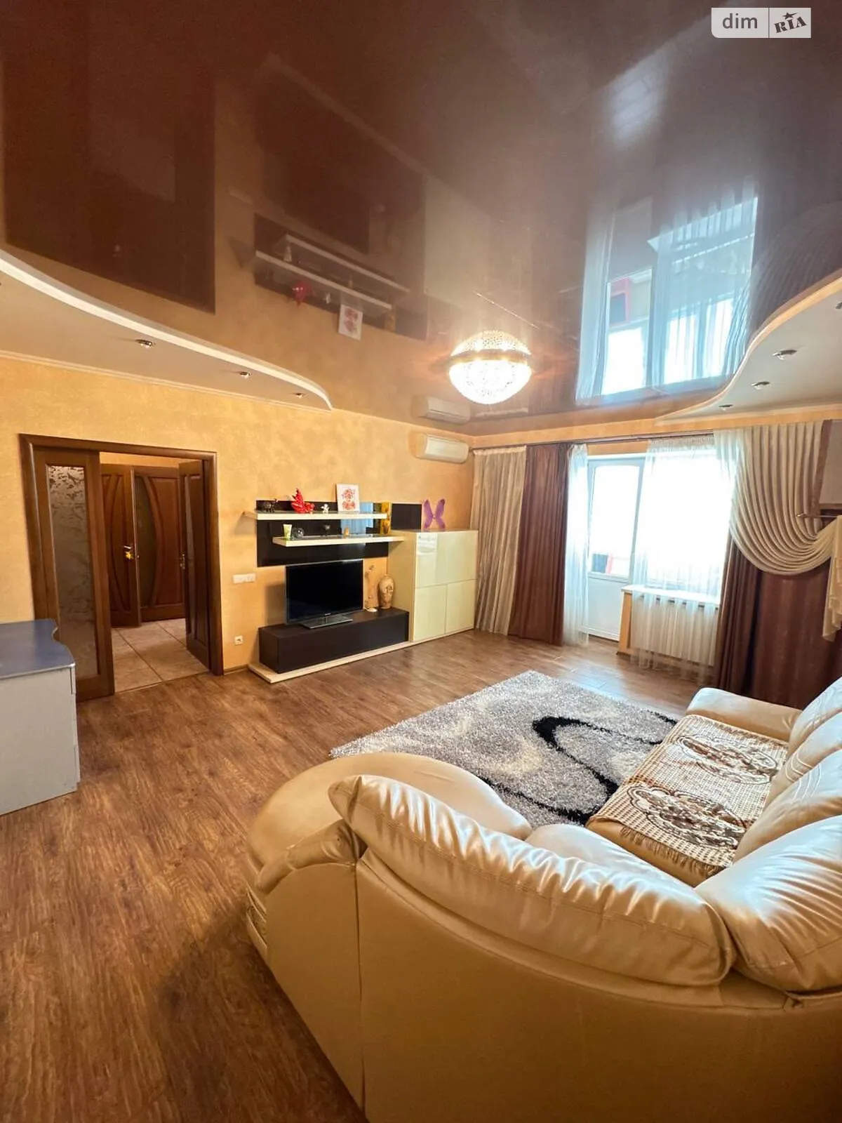 Продается 2-комнатная квартира 86 кв. м в Кременчуге, ул. Небесной Сотни(Пролетарская), 27Б - фото 1