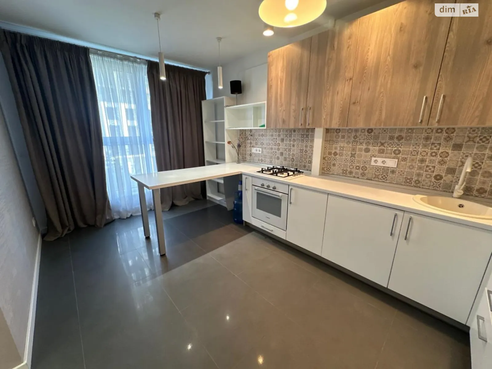 Продается 1-комнатная квартира 44.8 кв. м в Львове, ул. Владимира Великого, 10Б - фото 1