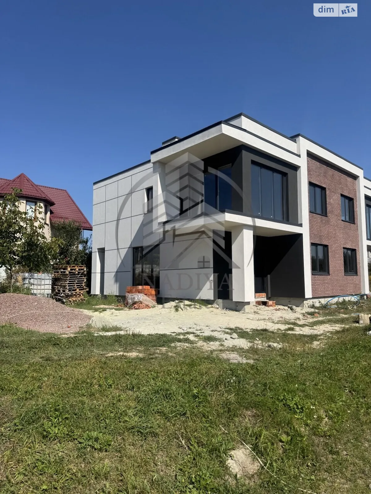 Продается дом на 2 этажа 120 кв. м с балконом, цена: 98000 $ - фото 1