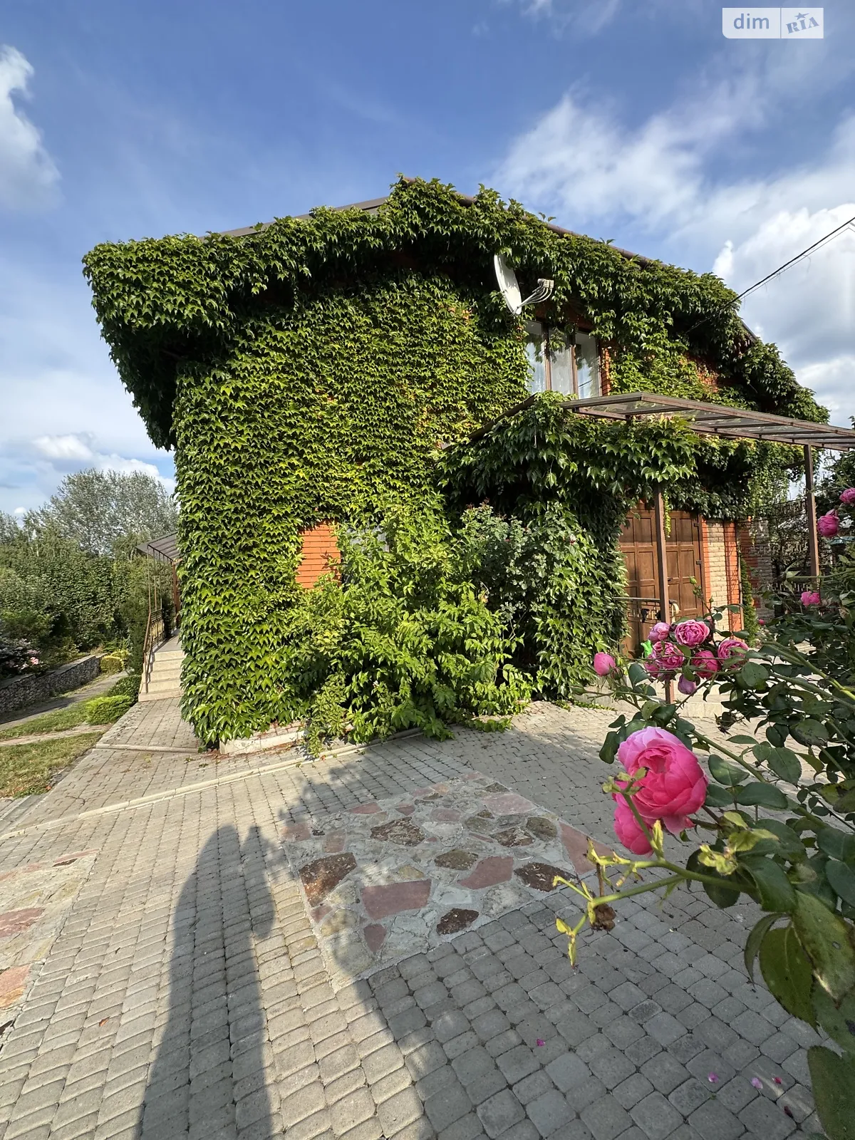 Продается дом на 2 этажа 260 кв. м с террасой, цена: 350000 $ - фото 1