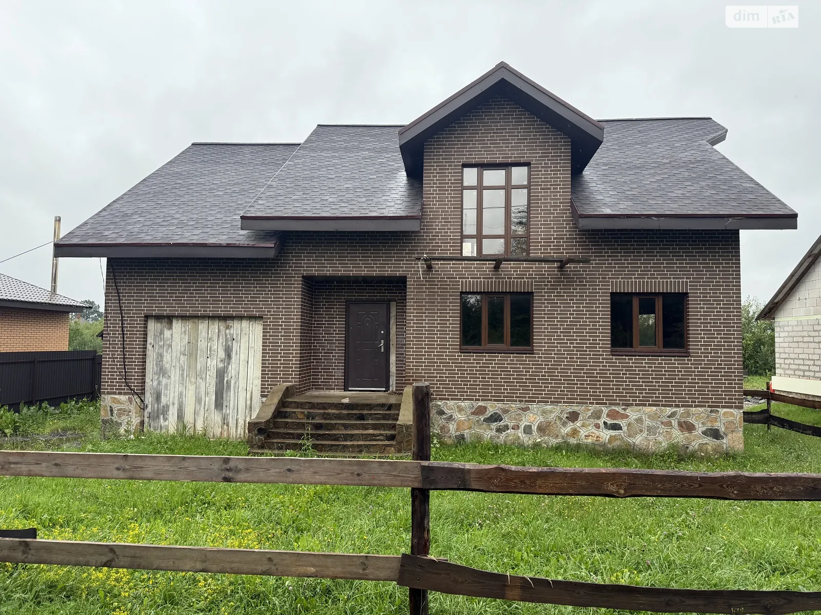 Продается дом на 2 этажа 230 кв. м с мебелью, цена: 90000 $ - фото 1