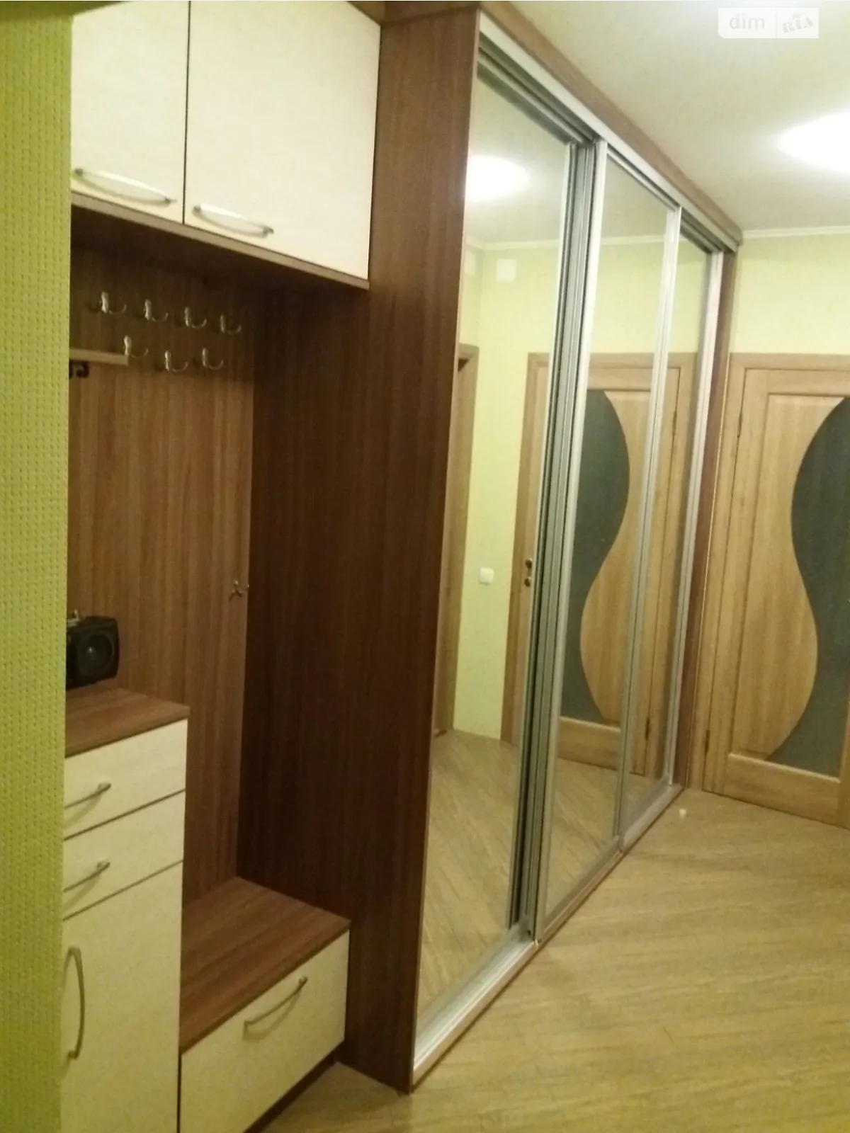 Продается 1-комнатная квартира 37 кв. м в Михайловке-Рубежовке, ул. Чубинского, 6 - фото 1