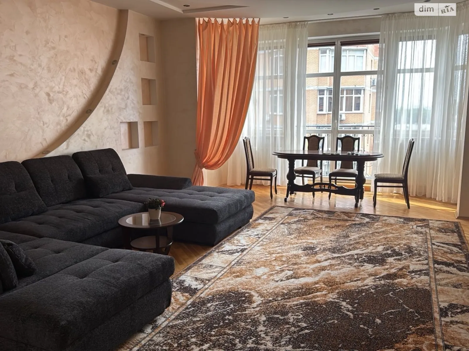 Сдается в аренду 3-комнатная квартира 134.7 кв. м в Киеве, ул. Коновальца Евгения, 32Б - фото 1