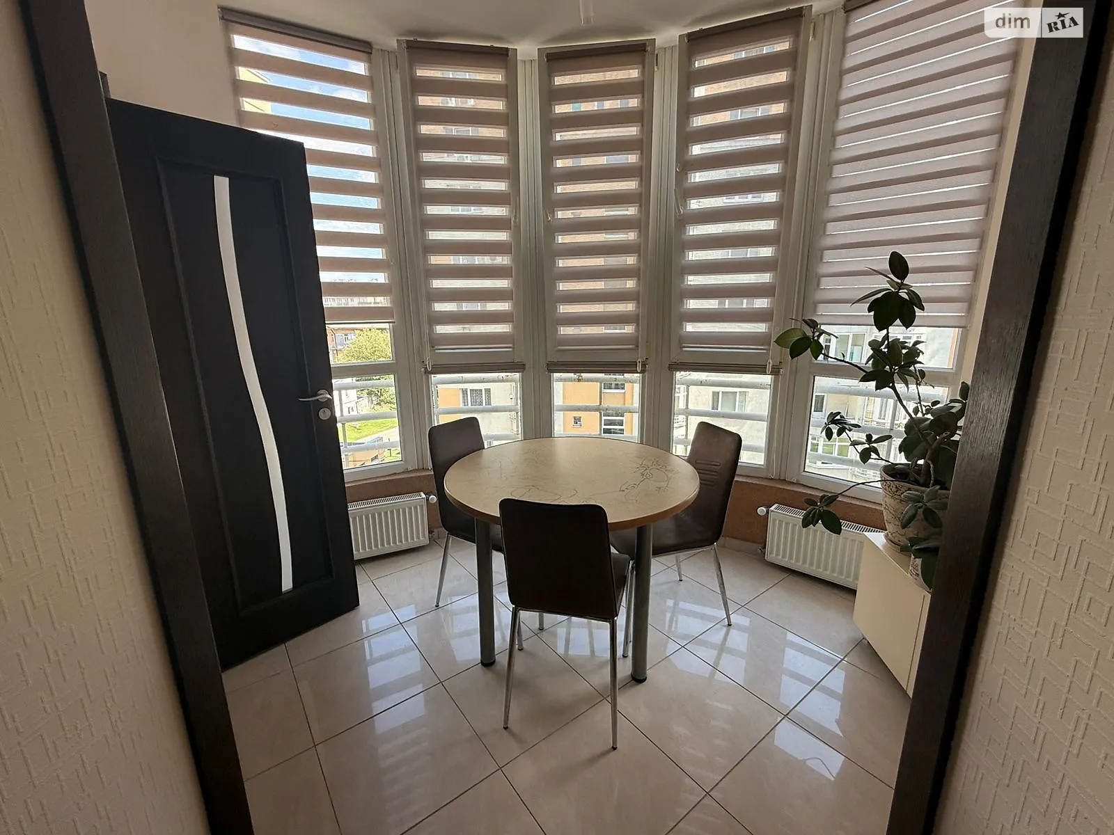 Сдается в аренду 2-комнатная квартира 90 кв. м в Львове, ул. Юнакива Генерала - фото 1