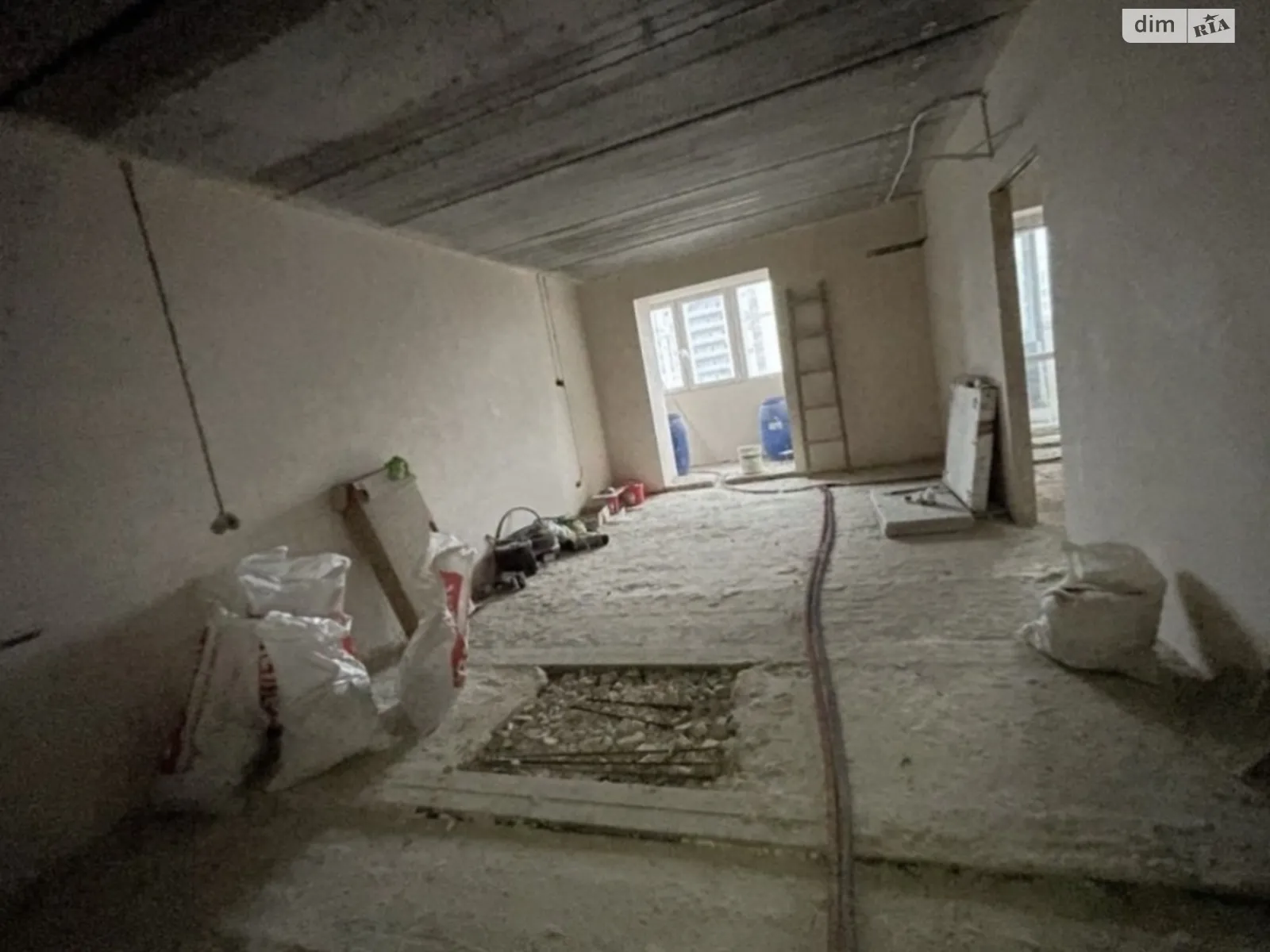 Продается 1-комнатная квартира 61 кв. м в Харькове, ул. Клочковская, 98А - фото 1