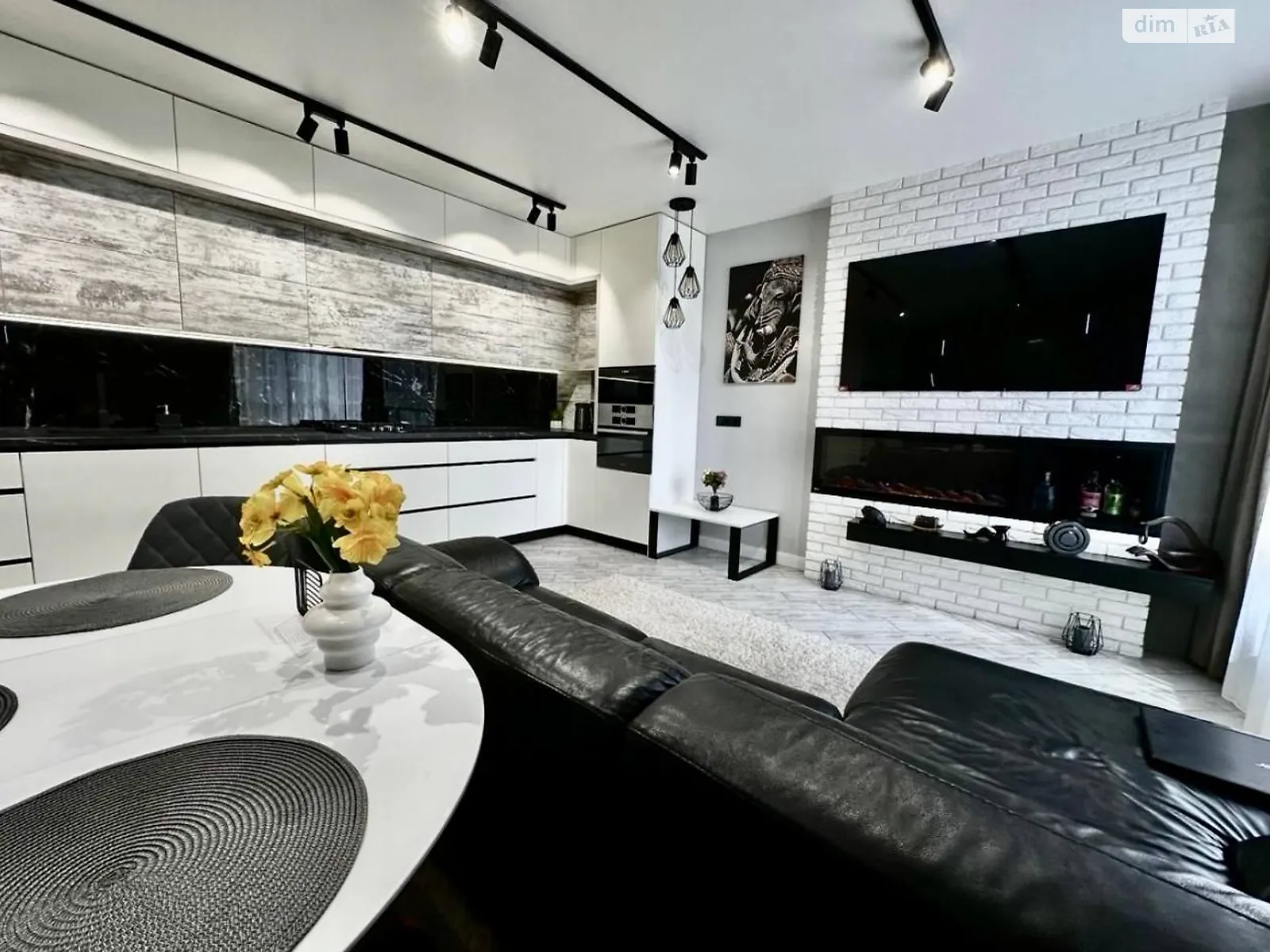 Продається 2-кімнатна квартира 74 кв. м у Гостомелі, вул. Прорізна - фото 1