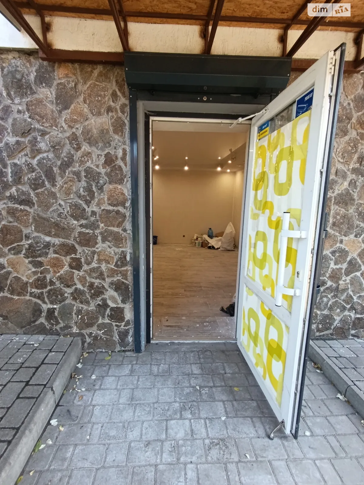 Сдается в аренду офис 38 кв. м в бизнес-центре, цена: 15000 грн - фото 1