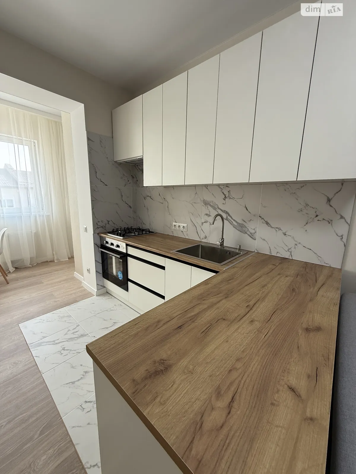 Продается 1-комнатная квартира 45 кв. м в Буче, ул. Яблонская - фото 1