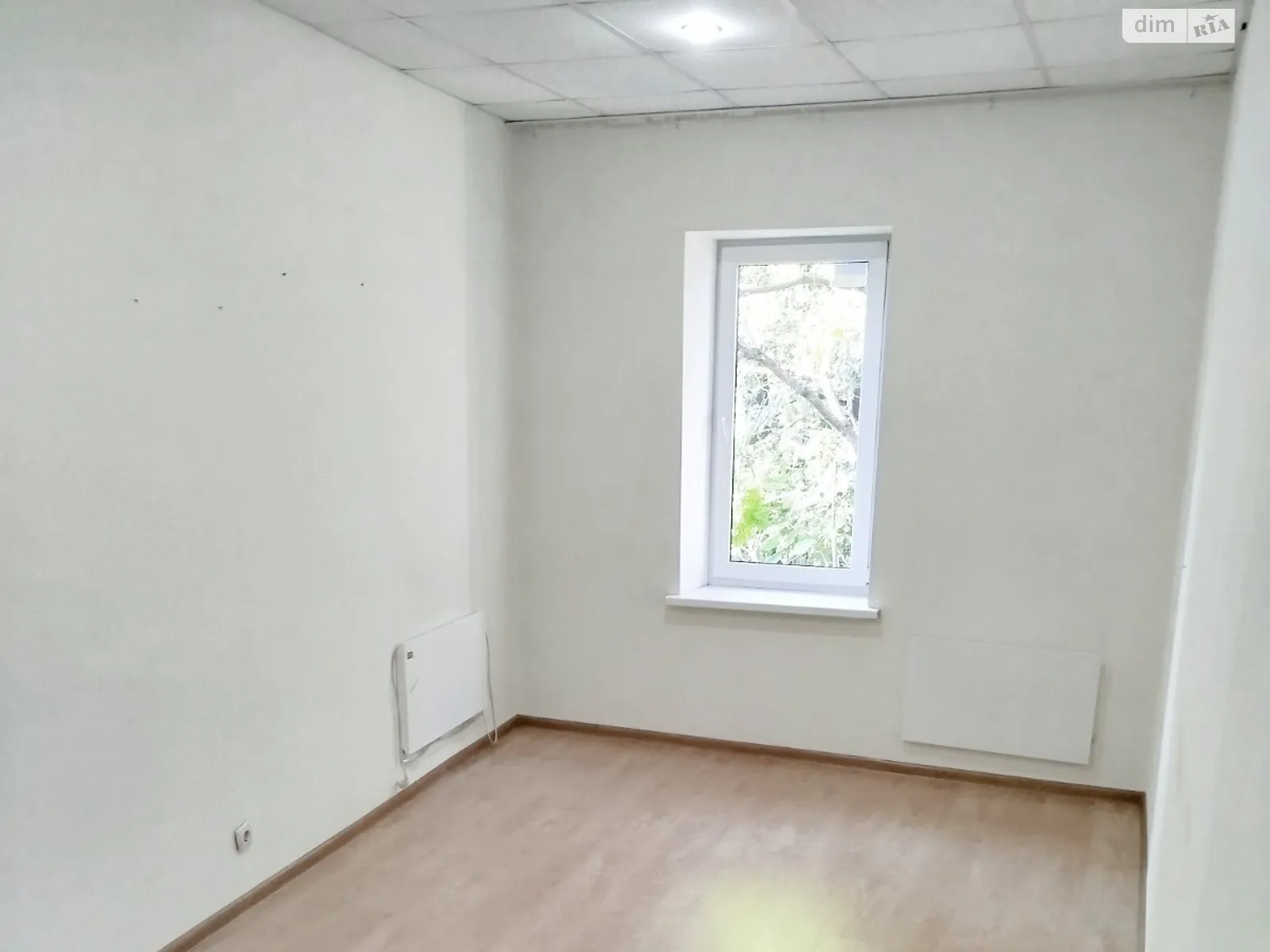 Сдается в аренду помещения свободного назначения 20 кв. м в 4-этажном здании, цена: 8020 грн - фото 1