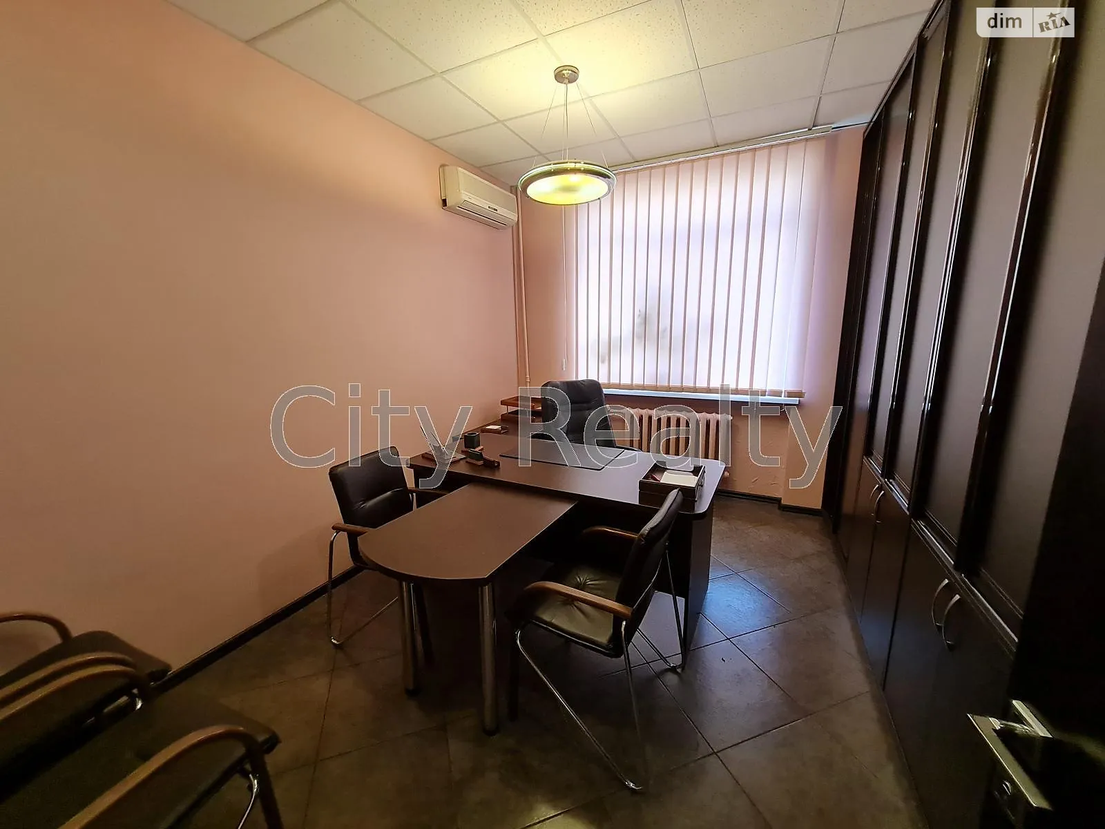 Сдается в аренду офис 68 кв. м в бизнес-центре, цена: 26000 грн - фото 1