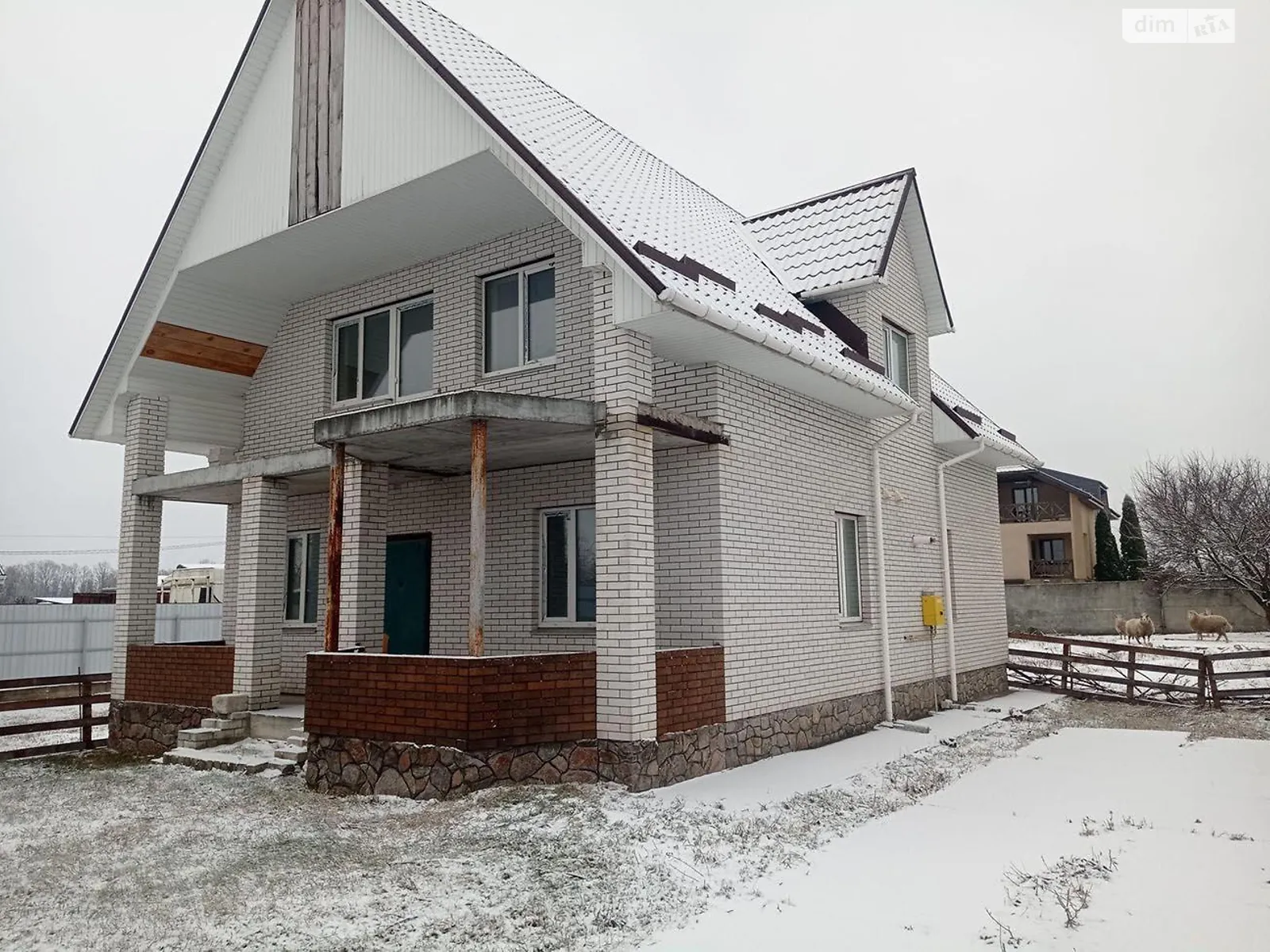 Продается дом на 2 этажа 140.7 кв. м с бассейном, цена: 75000 $ - фото 1