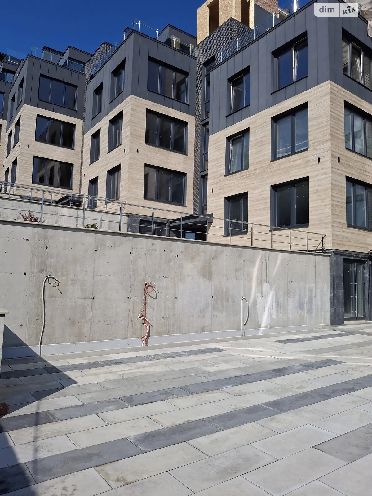 2-комнатная квартира 118.4 кв. м в Тернополе, ул. Чумацкая - фото 1