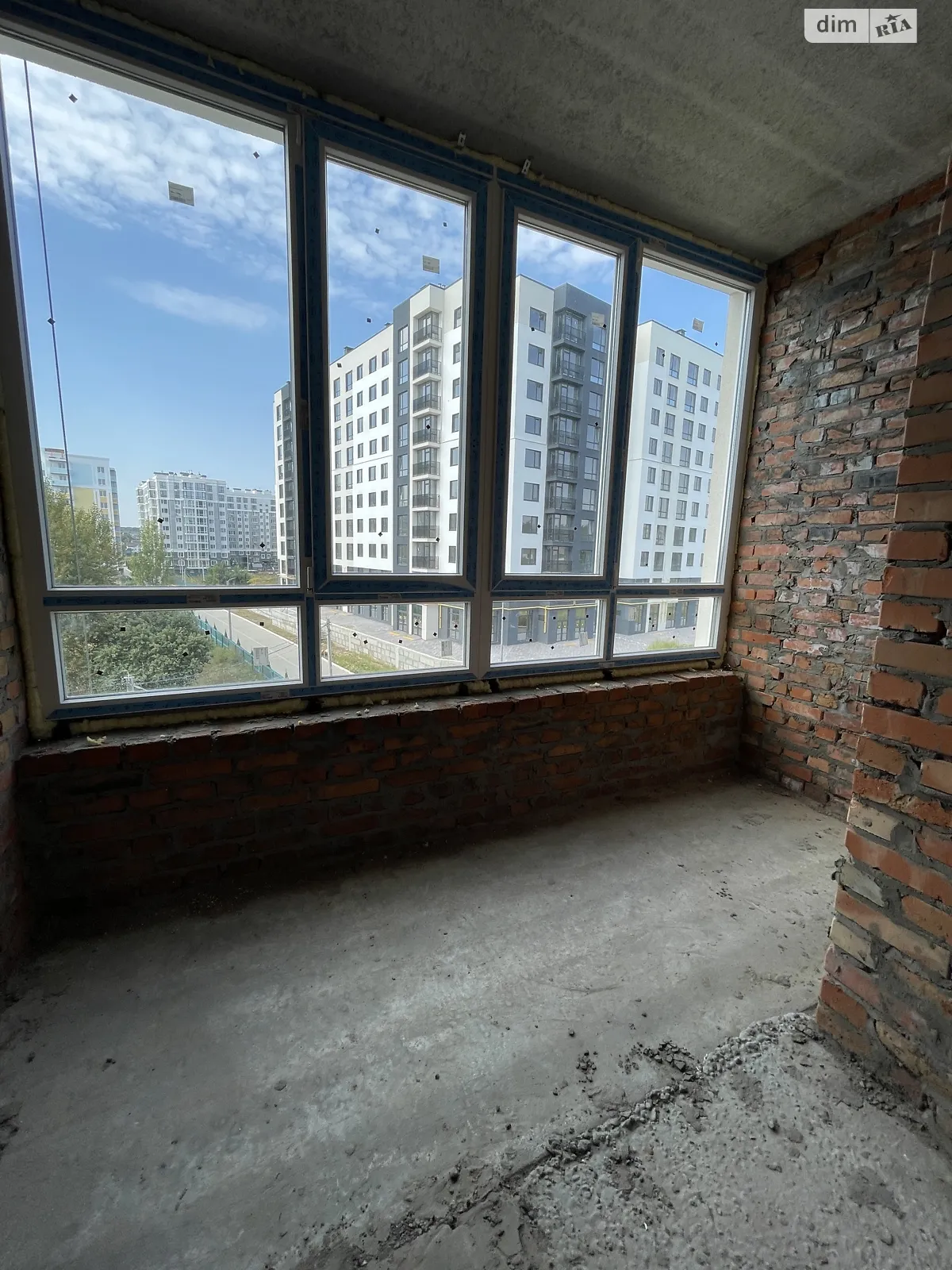 Продается 1-комнатная квартира 37 кв. м в Буче, ул. Саломеи Крушельницкой - фото 1